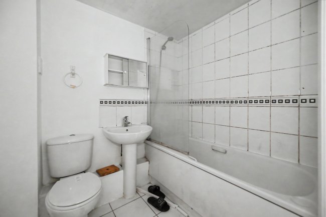 Flat 1 Kings Oak Court, RG1 4PX 1