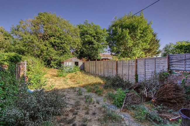 6 Grove Gardens, Enfield, EN3 5PG 4