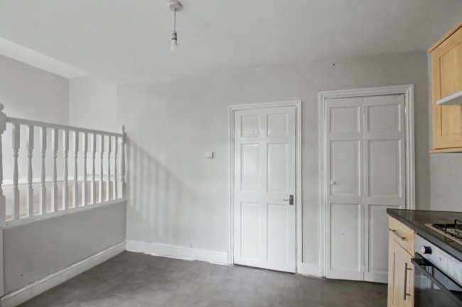 Flats 1 & 2, 3 Scotts Road, Leyton, London, E10 6LN 8