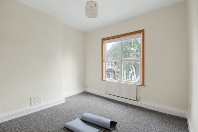 Flats 1 & 2, 3 Scotts Road, Leyton, London, E10 6LN 8