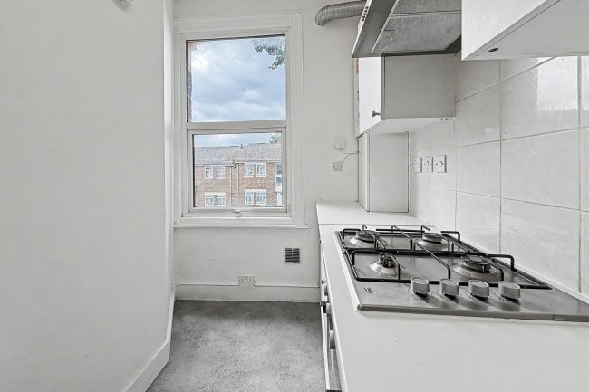 15b The Avenue, Tottenham, London, N17 6TB 7