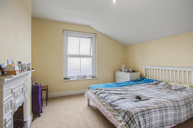4 Huntingdon Road, East Finchley, London, N2 9DU 7