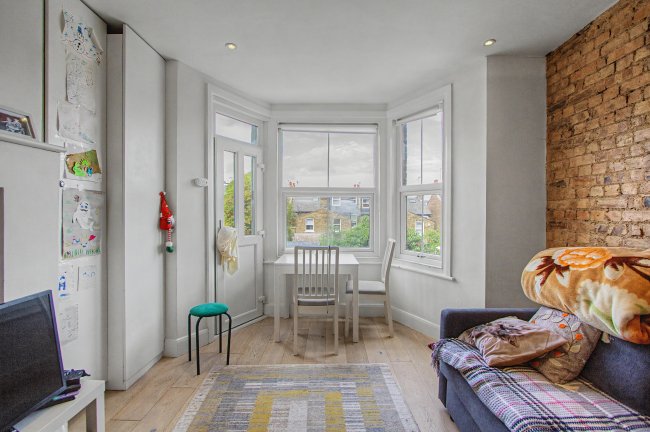 4 Huntingdon Road, East Finchley, London, N2 9DU 7