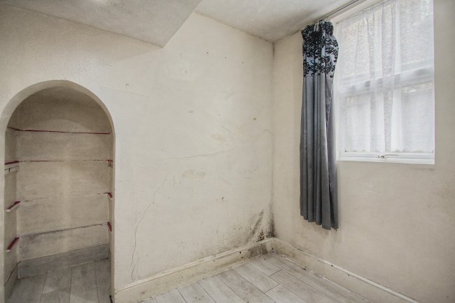 35 Morieux Road, Leyton, London E10 7LJ 7