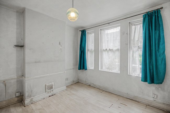 35 Morieux Road, Leyton, London E10 7LJ 7