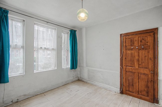 35 Morieux Road, Leyton, London E10 7LJ 7