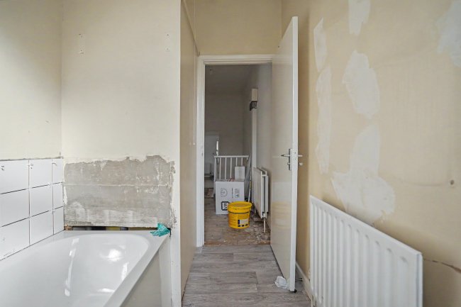 25b Friern Road, East Dulwich, London SE22 0AU 1