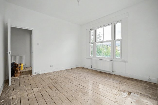 25b Friern Road, East Dulwich, London SE22 0AU 1