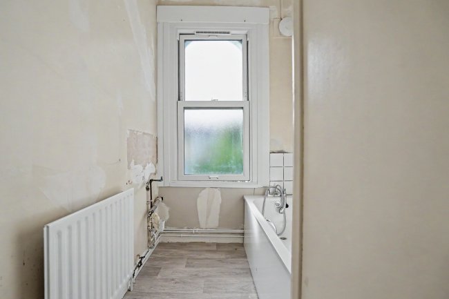 25b Friern Road, East Dulwich, London SE22 0AU 1