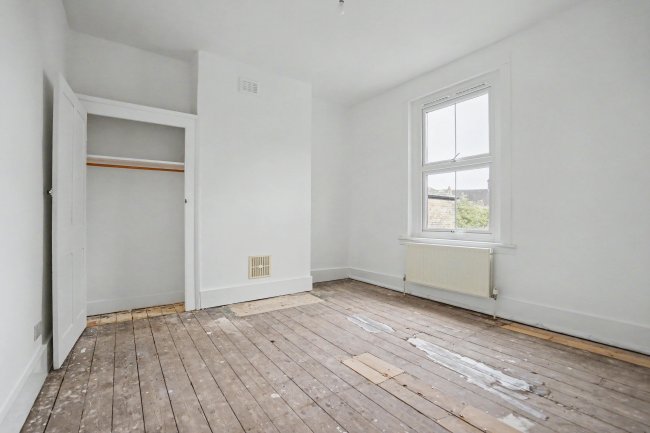 25b Friern Road, East Dulwich, London SE22 0AU 1