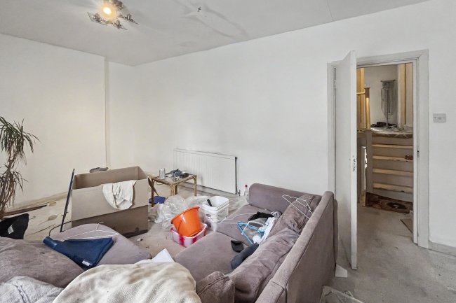 9B Fenwick Road, Peckham, London SE15 4HS 8