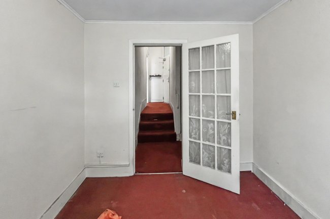 60A Asylum Road, London SE15 2LW 4