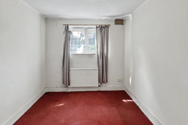60A Asylum Road, London SE15 2LW 4