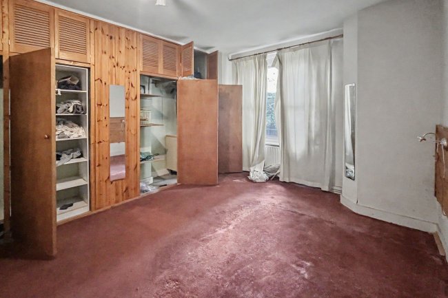 60A Asylum Road, London SE15 2LW 4