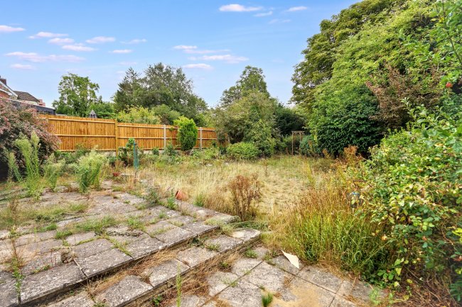 2 Brambledown Road, South Croydon, Surrey, CR2 0BL 9
