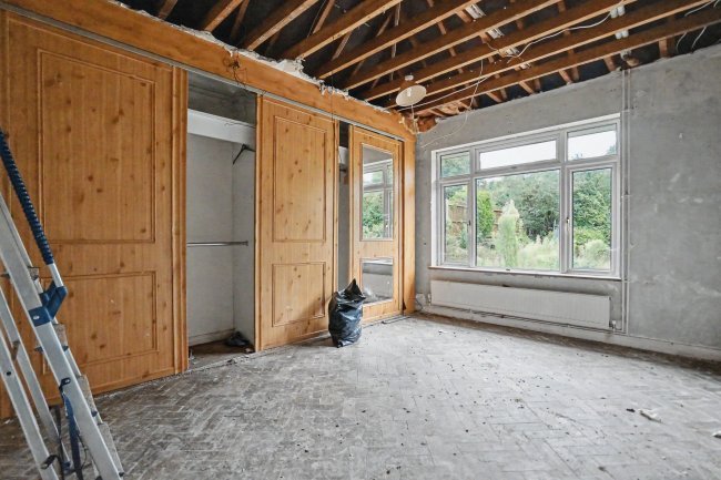 2 Brambledown Road, South Croydon, Surrey, CR2 0BL 9