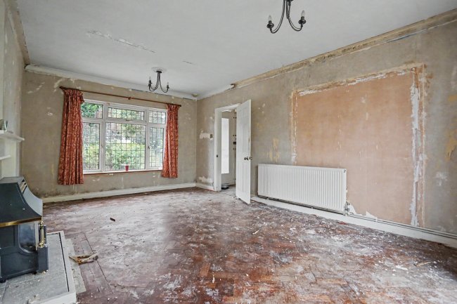 2 Brambledown Road, South Croydon, Surrey, CR2 0BL 9
