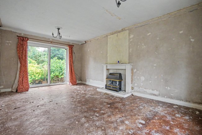 2 Brambledown Road, South Croydon, Surrey, CR2 0BL 9