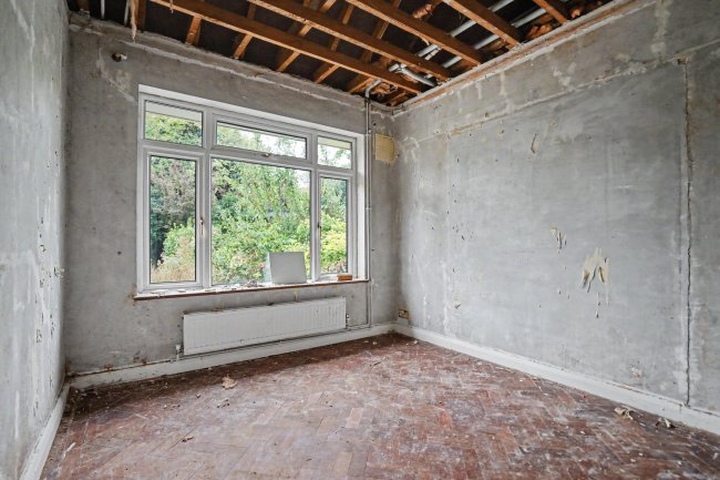 2 Brambledown Road, South Croydon, Surrey, CR2 0BL 9