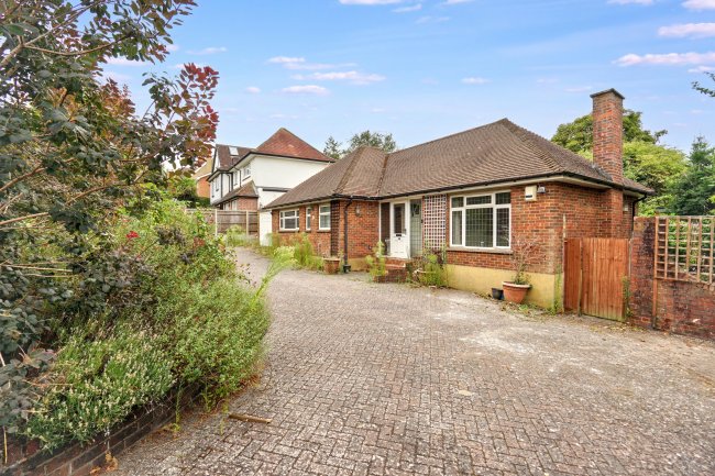 2 Brambledown Road, South Croydon, Surrey, CR2 0BL 9