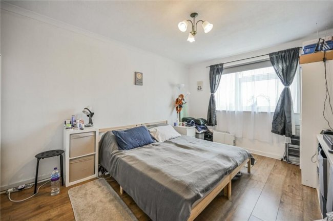Flat 22 Parkdale, Bounds Green Road, London, N11 2HB 1