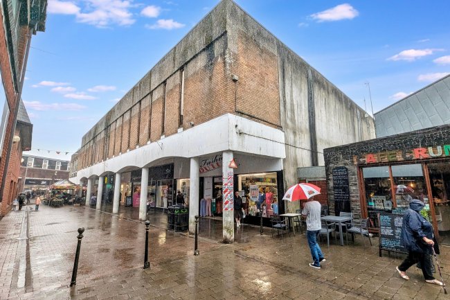 Unit 4, 15 John Street, Carmarthen, Dyfed, SA31 1QT 4