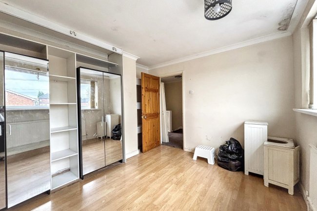 25 Chatsworth Rise, Rotherham, South Yorkshire, S60 5LX 2