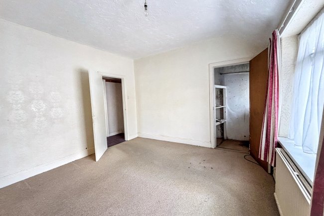 10 Balfour Road, Doncaster, South Yorkshire, DN5 0NN 1