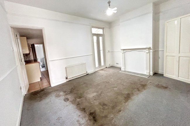 6 Admiralty Road, Great Yarmouth, Norfolk, NR30 3DG 6