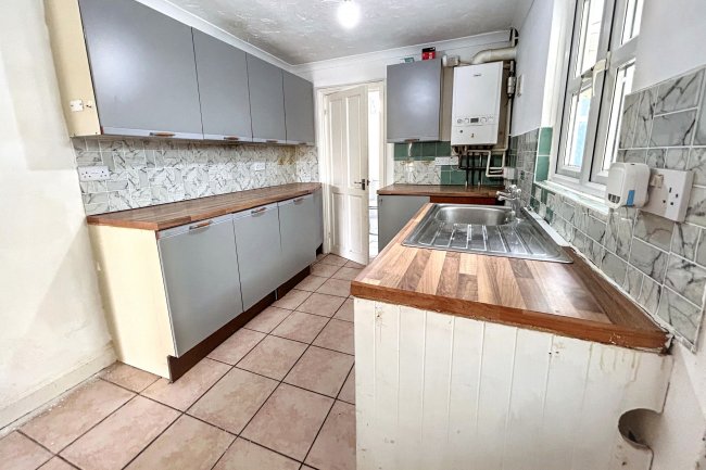 6 Admiralty Road, Great Yarmouth, Norfolk, NR30 3DG 6