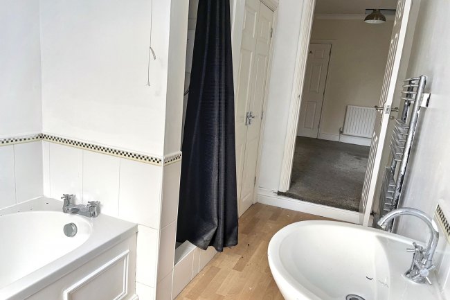 39 Clarence Road, Worksop, Nottinghamshire, S80 1QB 9