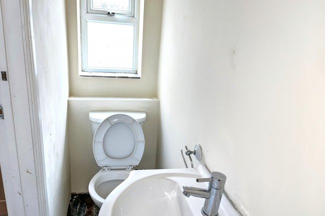 39 Clarence Road, Worksop, Nottinghamshire, S80 1QB 9