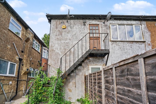 340A Godstone Road, Whyteleafe, Surrey CR3 0BA 1