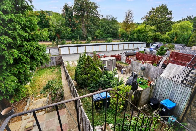340A Godstone Road, Whyteleafe, Surrey CR3 0BA 1