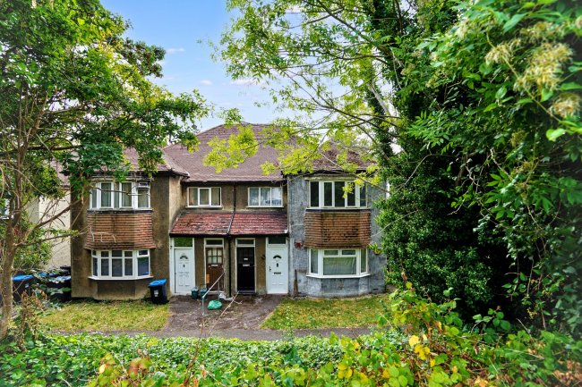 340A Godstone Road, Whyteleafe, Surrey CR3 0BA 1