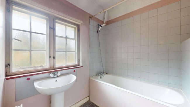 Ladds House, Old Otford Road, Sevenoaks, Kent, TN14 5EZ 6
