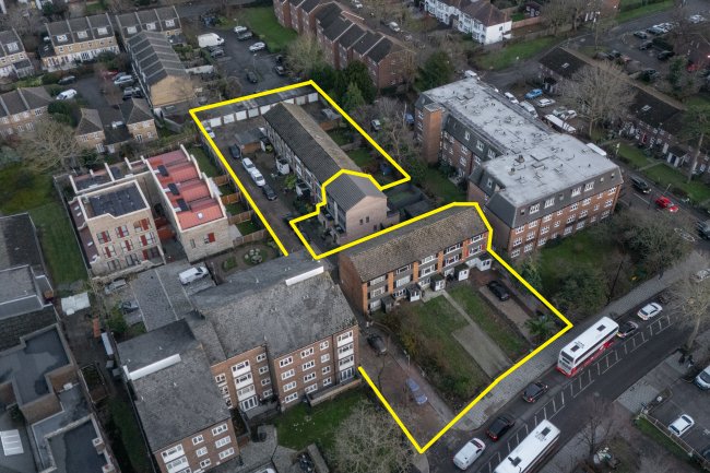 Dilhorne Close, Baring Road, London, SE12 0DA 2