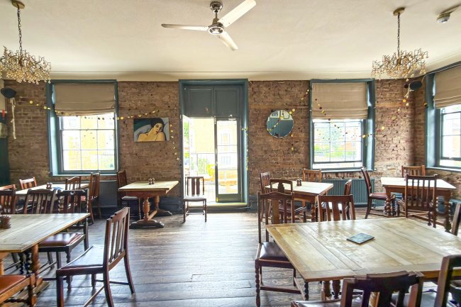 The Talbot, 109 Mortimer Road, London N1 4JY 3