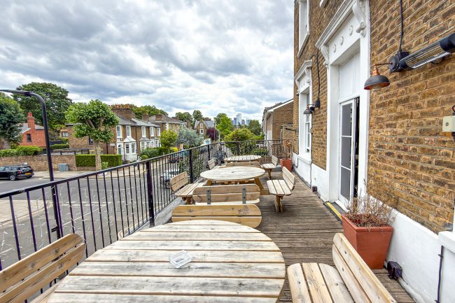 The Talbot, 109 Mortimer Road, London N1 4JY 3