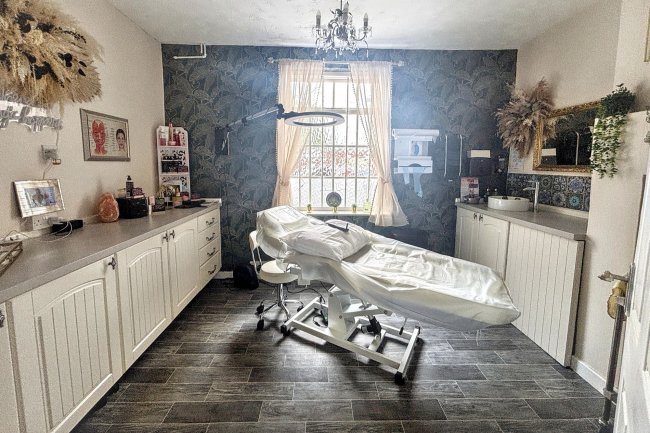 7 Cross St, Cheadle, Stoke-on-Trent, ST10 1NP 3