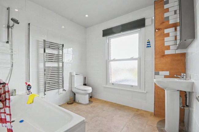 22 Spencers Road, Maidenhead, SL6 6LN 4