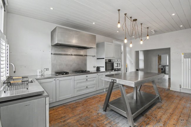 22 Spencers Road, Maidenhead, SL6 6LN 4