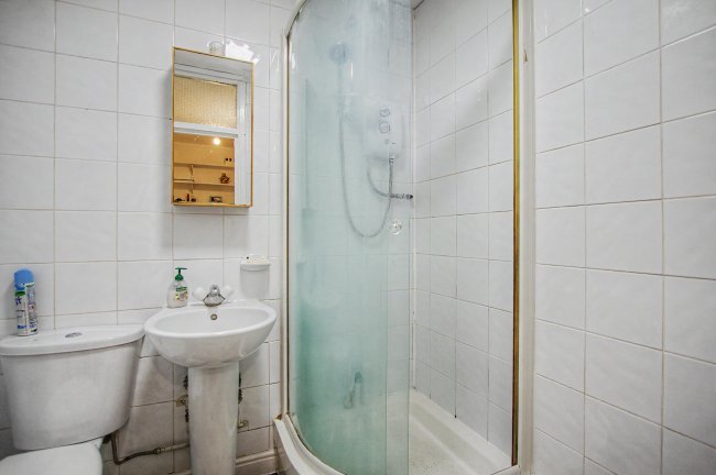 9 Hazlewood Towers, Golborne Gardens, North Kensington, London W10 5DT 53