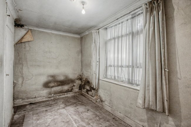 Flat E, 96 Gloucester Street, London, SW1V 4ED 8