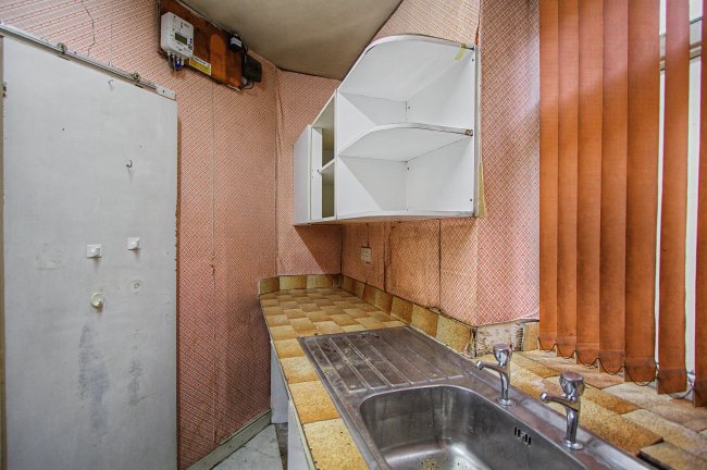 Flat E, 96 Gloucester Street, London, SW1V 4ED 8