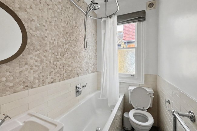 16 Revelstoke Road, Southfields, London, SW18 5PD 6