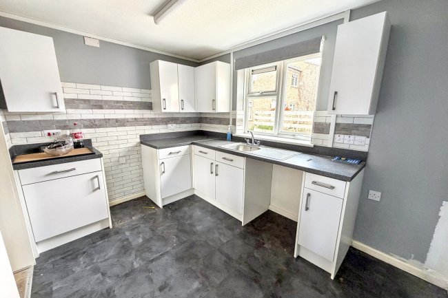 Flat 45 Pound Close, Lyneham, Chippenham, Wiltshire, SN15 4PJ 1
