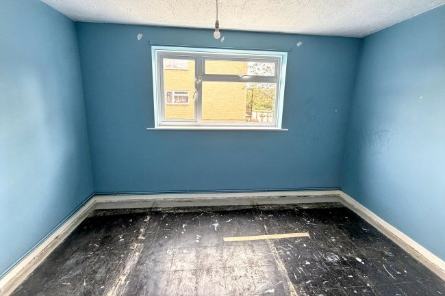 Flat 14 Linden Close, Calne, Wiltshire, SN11 0BB 6