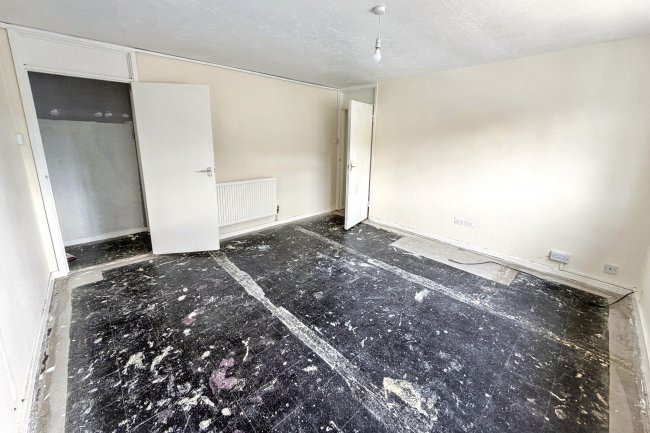 Flat 14 Linden Close, Calne, Wiltshire, SN11 0BB 6