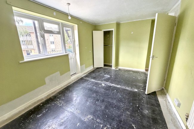 Flat 14 Linden Close, Calne, Wiltshire, SN11 0BB 6